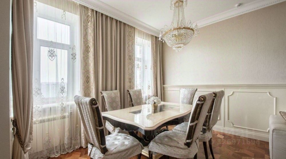 Продажа 4-комн квартиры на вторичном рынке Авиационная улица, 77