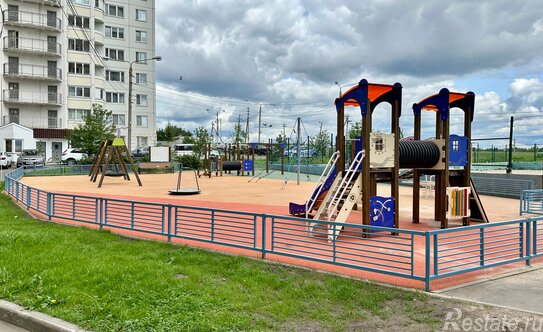 Продажа 3-комн квартиры на вторичном рынке Лобня г, Чайковского ул,  д. 25