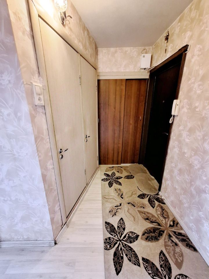 Продажа 1-комн квартиры на вторичном рынке Искровский проспект, 21