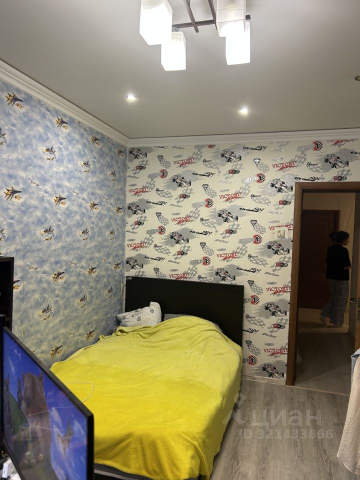 Продажа 4-комн квартиры на вторичном рынке Подольск, Колхозная улица, 18