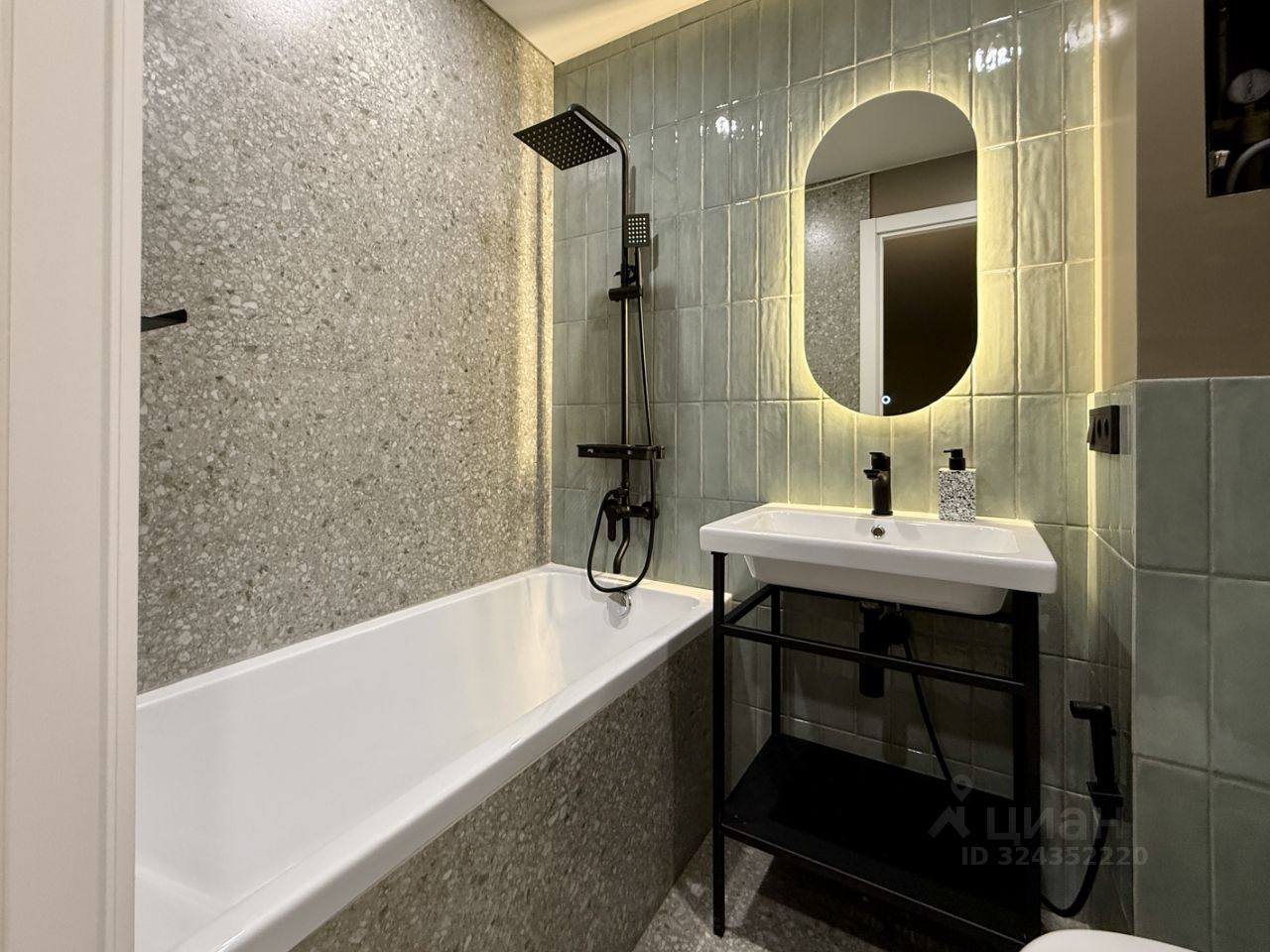 Продажа 2-комн квартиры на вторичном рынке Ракетный бульвар, 9К2