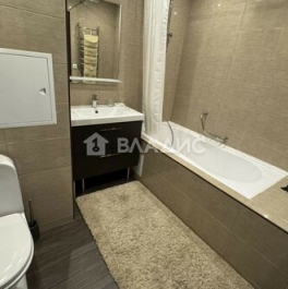 Продажа 3-комн квартиры на вторичном рынке Октябрьский пгт, 60 лет Победы ул,  д. 10А