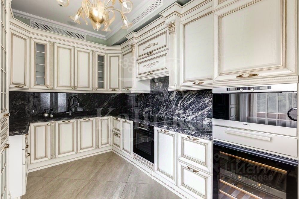 Продажа 3-комн квартиры на вторичном рынке Электрический переулок, 10