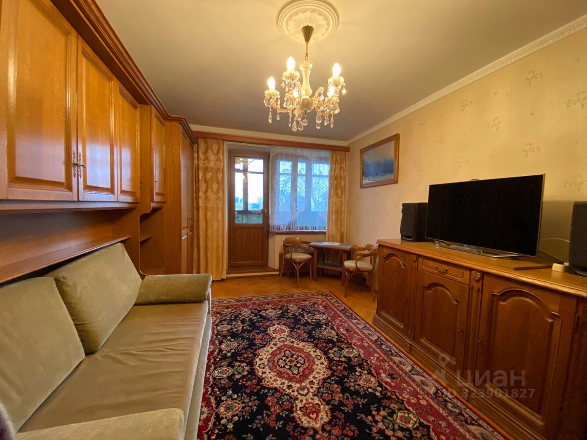 Продажа 3-комн квартиры на вторичном рынке улица Маршала Мерецкова, 2