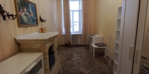 6-комн квартира Лахтинская ул. ,  д. 24