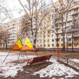 Продажа 1-комн квартиры на вторичном рынке Энергетиков пр-кт,  д. 54 к2