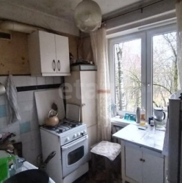 Продажа 1-комн квартиры на вторичном рынке Космонавтов пр-кт,  д. 52 к4