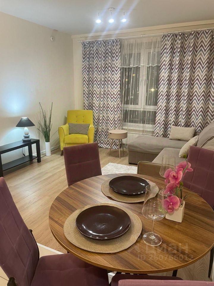 Аренда 2-комн квартиры на вторичном рынке улица Саларьевская, 9