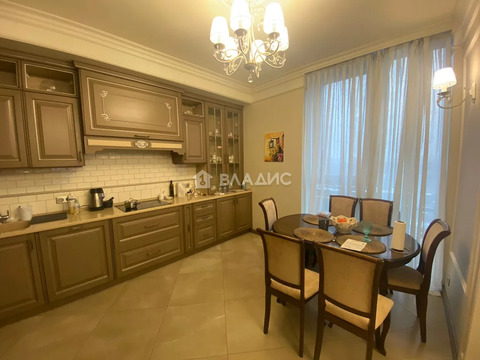 Продажа 3-комн квартиры на вторичном рынке Химки, ул. Московская,  д. 21
