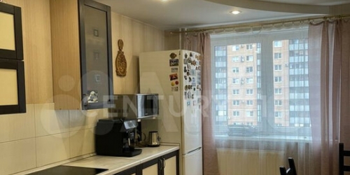 3-комн квартира Космонавтов пр-кт,  д. 61,  к. 1