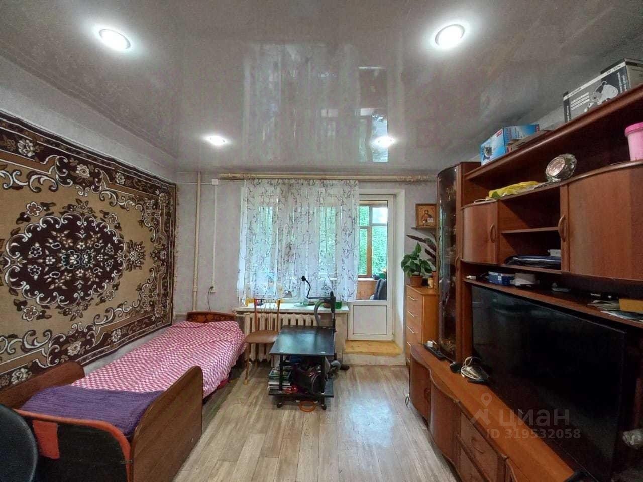 Продажа 1-комн квартиры на вторичном рынке Павловск, улица Толмачева, 10/14