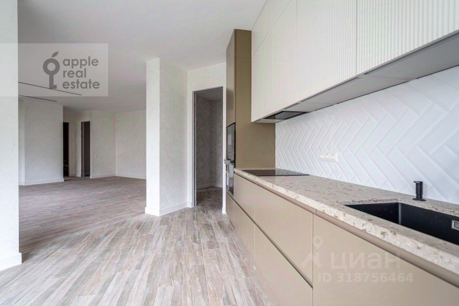 Продажа 3-комн квартиры на вторичном рынке улица Космонавта Волкова, 5Б