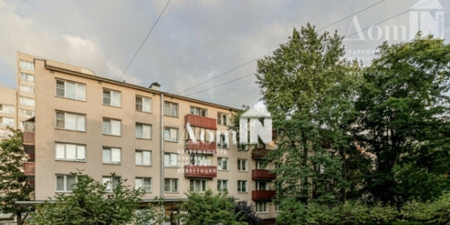 4-комн квартира ул Бассейная,  д. 71