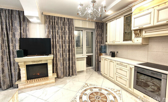 Продажа 3-комн квартиры на вторичном рынке Индустриальный пр-кт,  д. 27