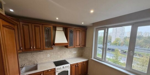 3-комн квартира ул 800-летия Москвы,  д. 32