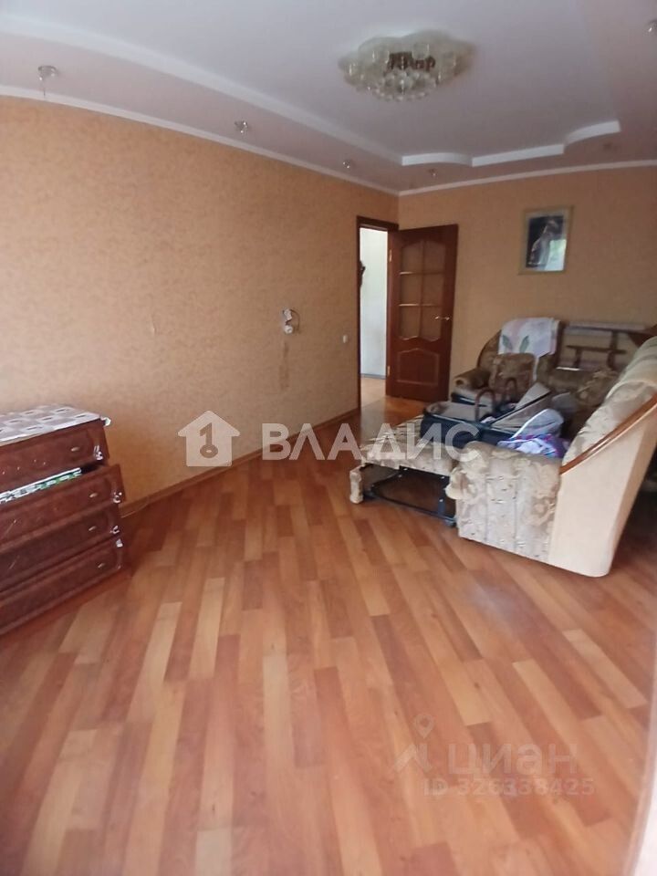Продажа 2-комн квартиры на вторичном рынке д. Островцы, улица Подмосковная, 16