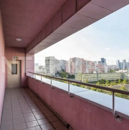 Продажа 3-комн квартиры на вторичном рынке улица Гризодубовой,  д. 2