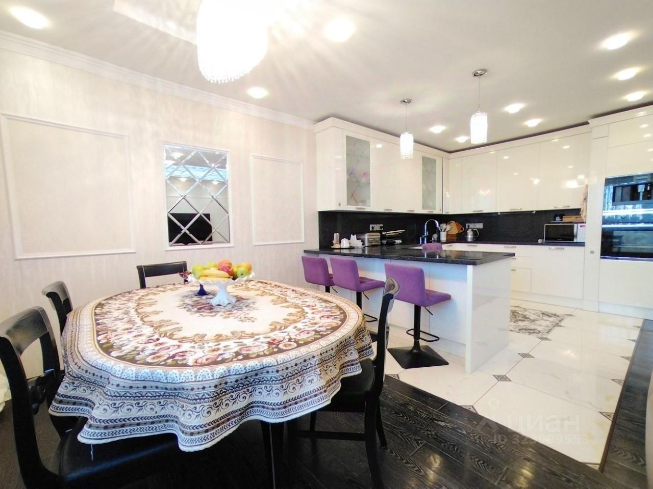 Продажа 4-комн квартиры на вторичном рынке Кронштадтский бульвар, 49к1