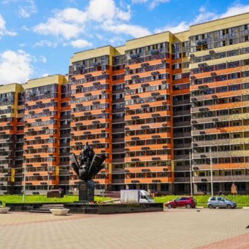 2-комн квартира Свердловский, ул Строителей,  д. 14