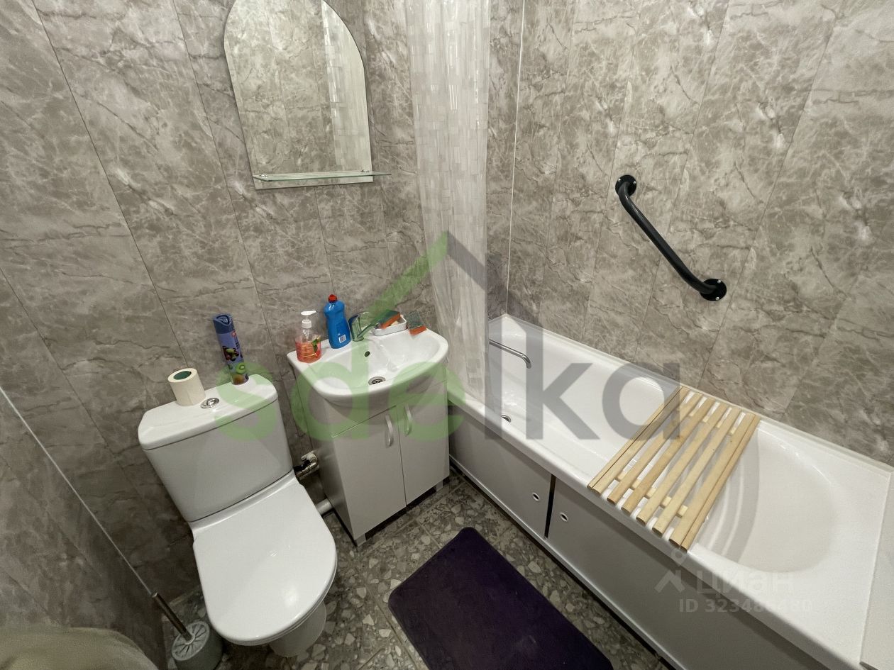 Продажа 1-комн квартиры на вторичном рынке Климовск мкр, улица Западная,  д. 8