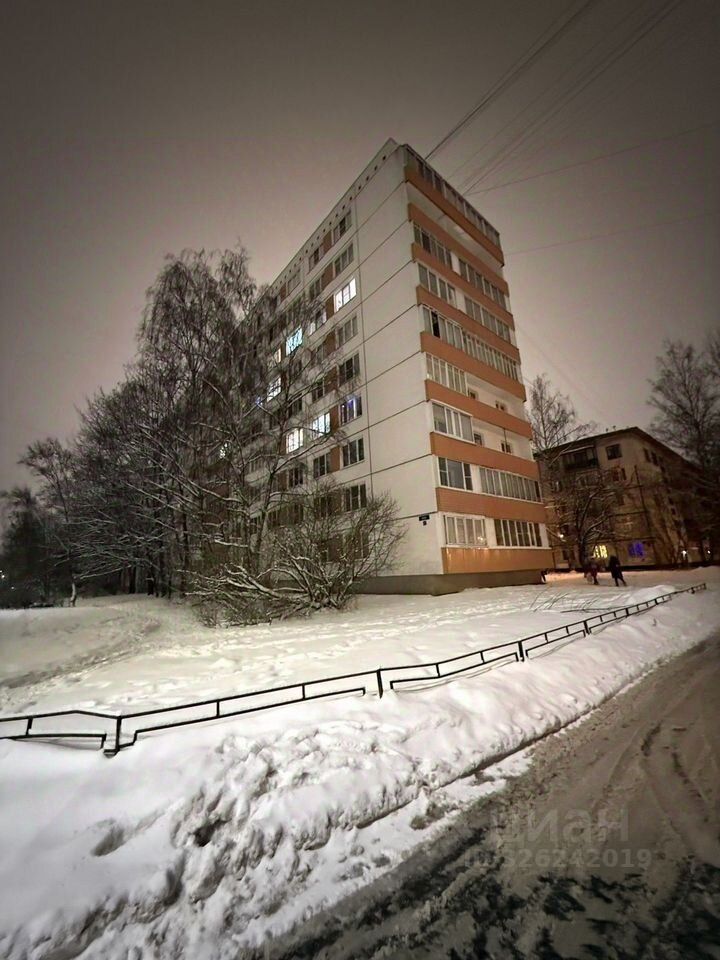 Продажа 3-комн квартиры на вторичном рынке улица Шотмана,  д. 6К1