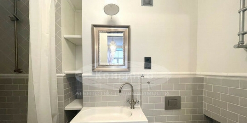 2-комн квартира улица Спиридоновка,  д. 26