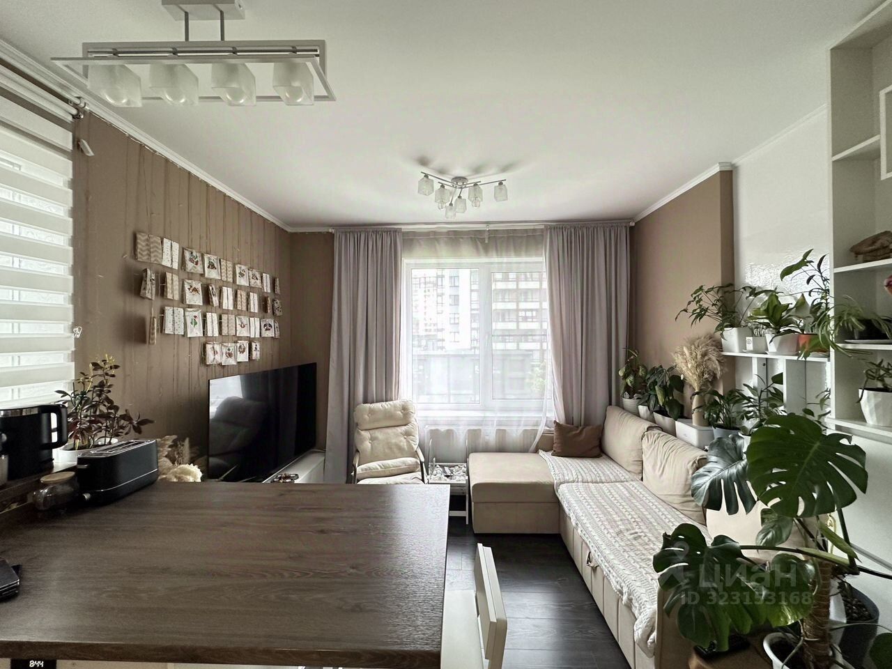 Продажа 2-комн квартиры на вторичном рынке улица Генерала Кравченко, 3к2