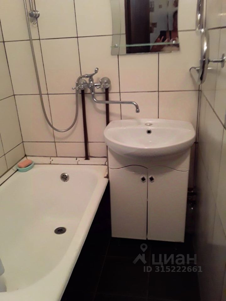 Продажа 4-комн квартиры на вторичном рынке пос. Победа, улица Советская, 23