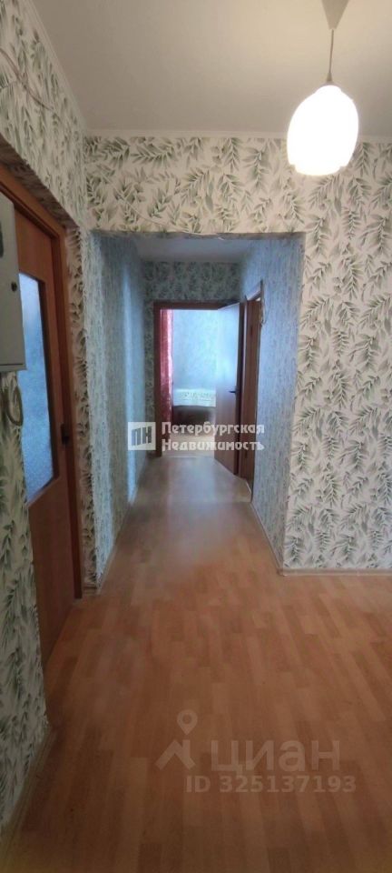 Продажа 3-комн квартиры на вторичном рынке Красное Село, Гатчинское шоссе, 8к2