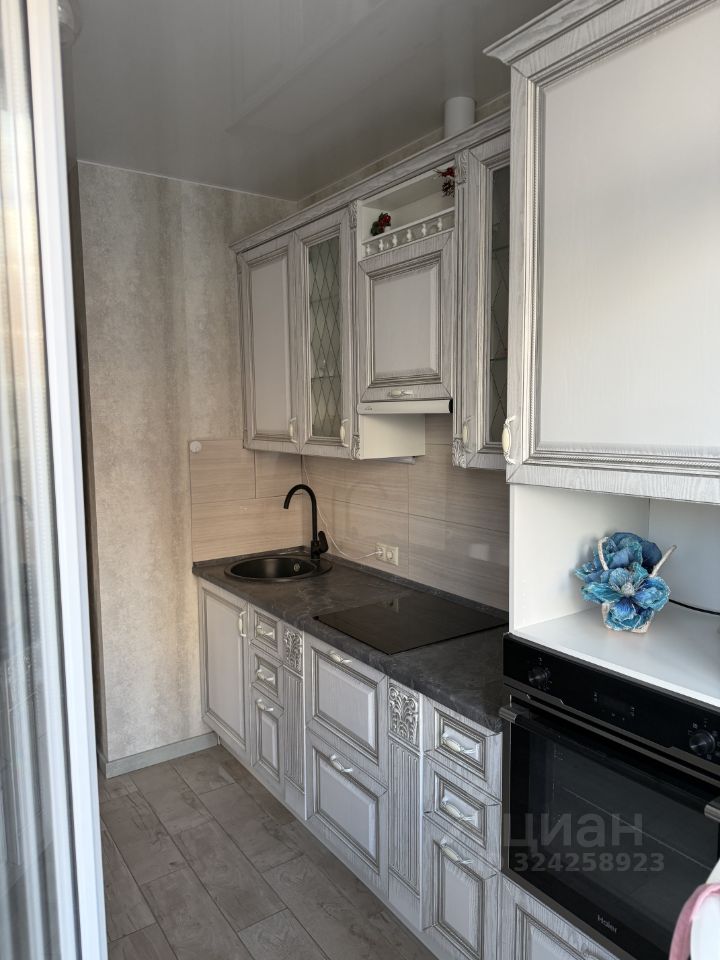 Продажа 2-комн квартиры на вторичном рынке Сабурово пгт, улица Парковая,  д. 27