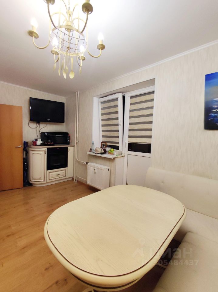 Продажа 2-комн квартиры на вторичном рынке Колпино, Павловская улица, 63