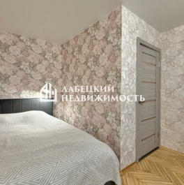 Продажа 1-комн квартиры на вторичном рынке Белградская ул,  д. 18