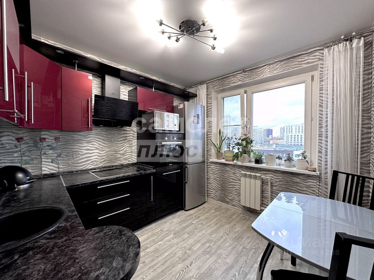 Продажа 3-комн квартиры на вторичном рынке Рождественская улица, 6