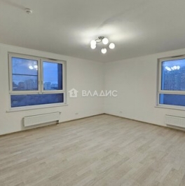 Продажа 1-комн квартиры на вторичном рынке Светланова ул,  д. 11 к1