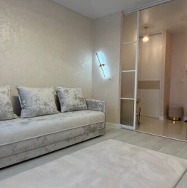 Продажа 2-комн квартиры на вторичном рынке ул Миклухо-Маклая,  д. 51,  к. 1