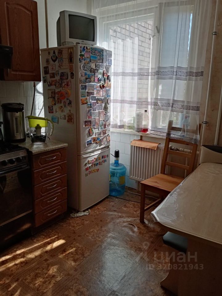 Продажа 3-комн квартиры на вторичном рынке Кронштадт, проспект Ленина, 1