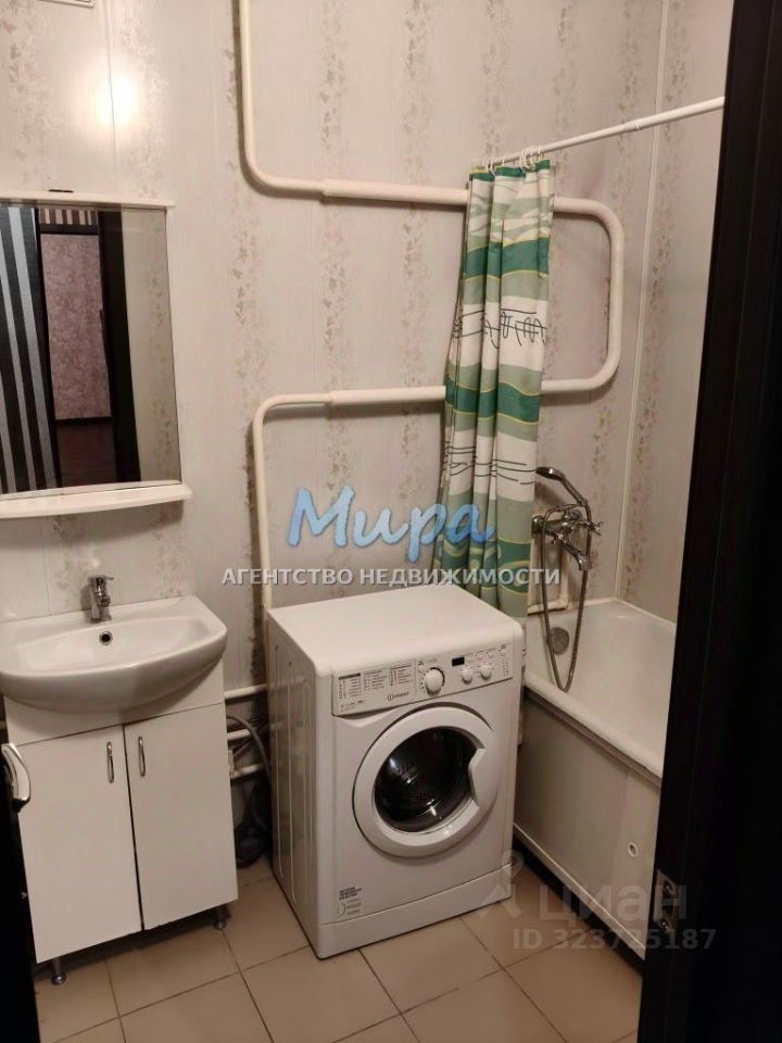 Аренда 1-комн квартиры на вторичном рынке Дзержинский, Школьная улица, 1