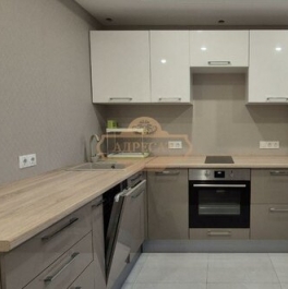 Продажа 1-комн квартиры на вторичном рынке улица Оптиков,  д. 45 к1