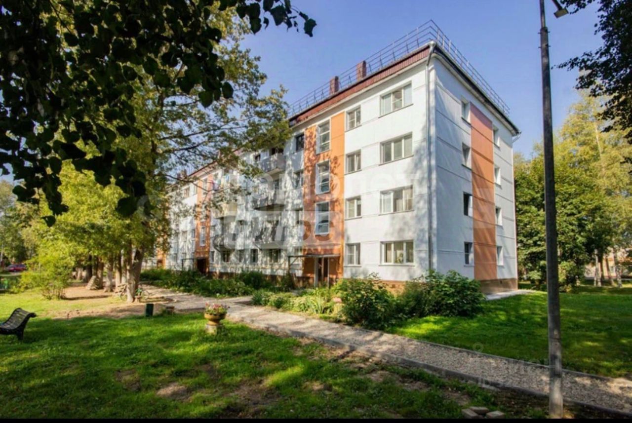 Продажа 1-комн квартиры на вторичном рынке пос. Молодежный, 5