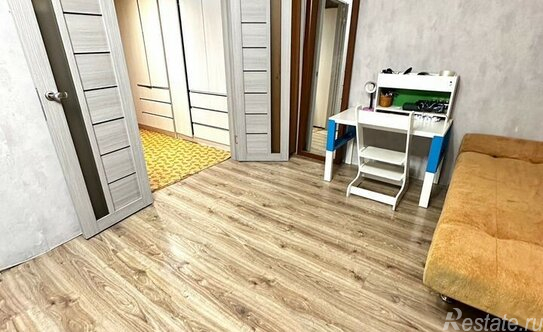 Продажа 2-комн квартиры на вторичном рынке Новый свет, Солнечная улица,  д. 12