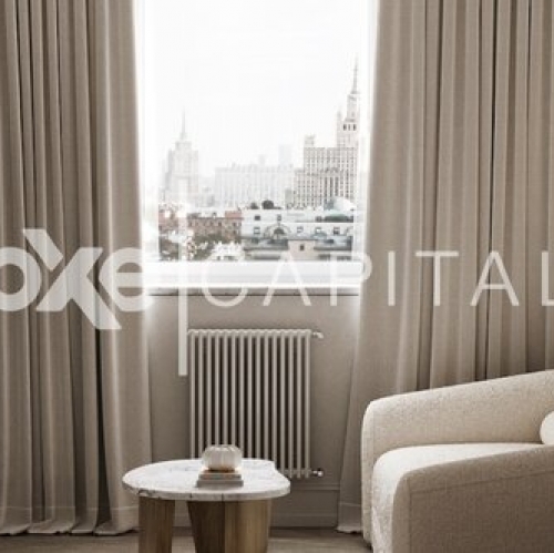 4-комн квартира улица Архитектора Власова,  д. 18