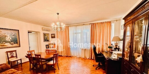 4-комн квартира ул Мосфильмовская,  д. 11,  к. 2