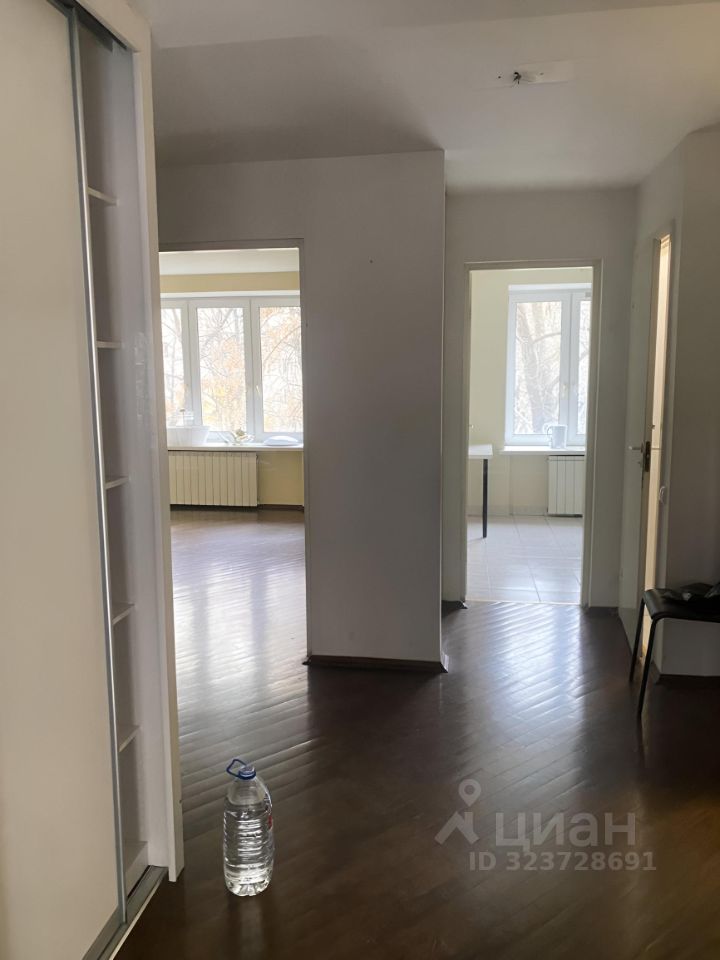 Аренда 4-комн квартиры на вторичном рынке Кутузовский проспект, 9К1