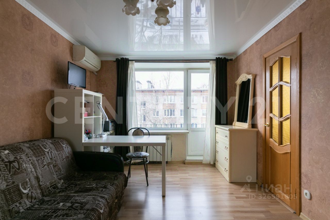 Продажа 2-комн квартиры на вторичном рынке Петергоф, бульвар Разведчика, 12к2