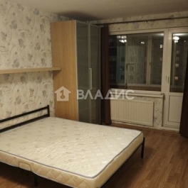 Продажа 2-комн квартиры на вторичном рынке Калинкин переулок,  д. 1