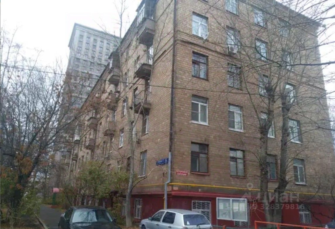 Продажа 2-комн квартиры на вторичном рынке улица Берзарина, 26