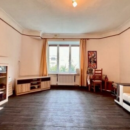 Продажа 2-комн квартиры на вторичном рынке Мантулинская улица,  д. 12