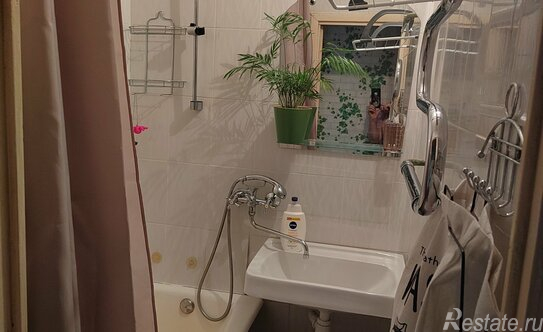 Аренда 2-комн квартиры на вторичном рынке ул Коммуны,  д. 28,  к. 3