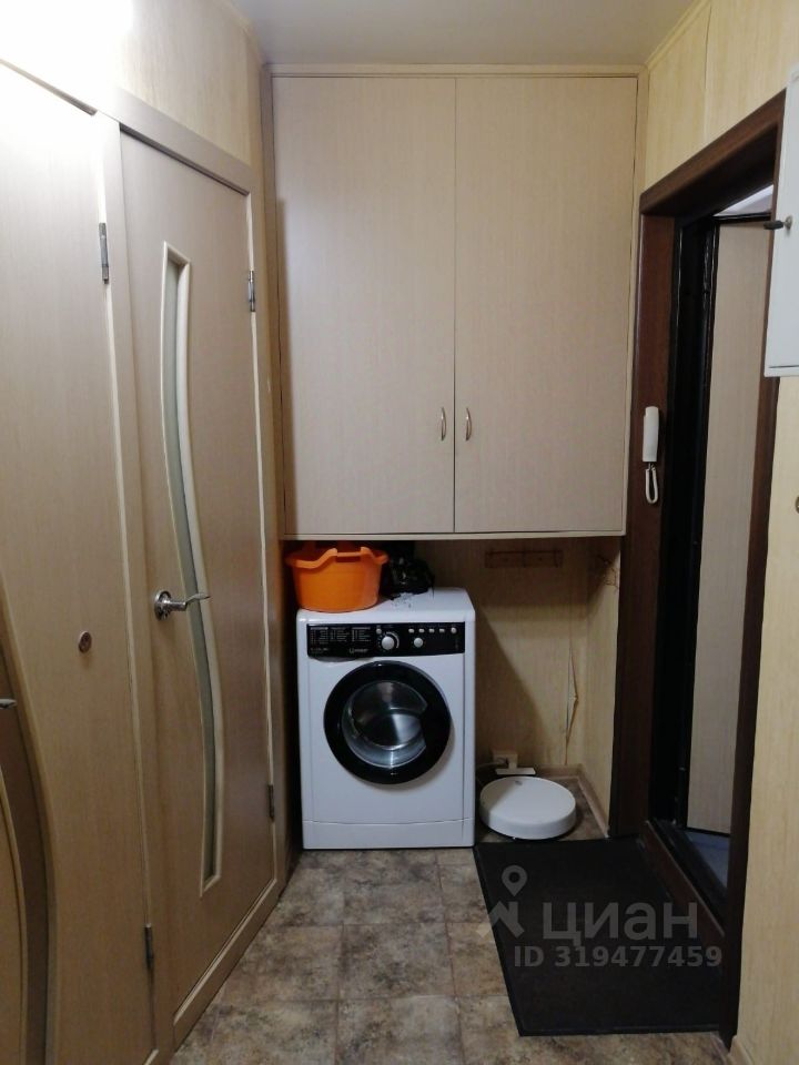 Продажа 3-комн квартиры на вторичном рынке улица Вавиловых, 5К1