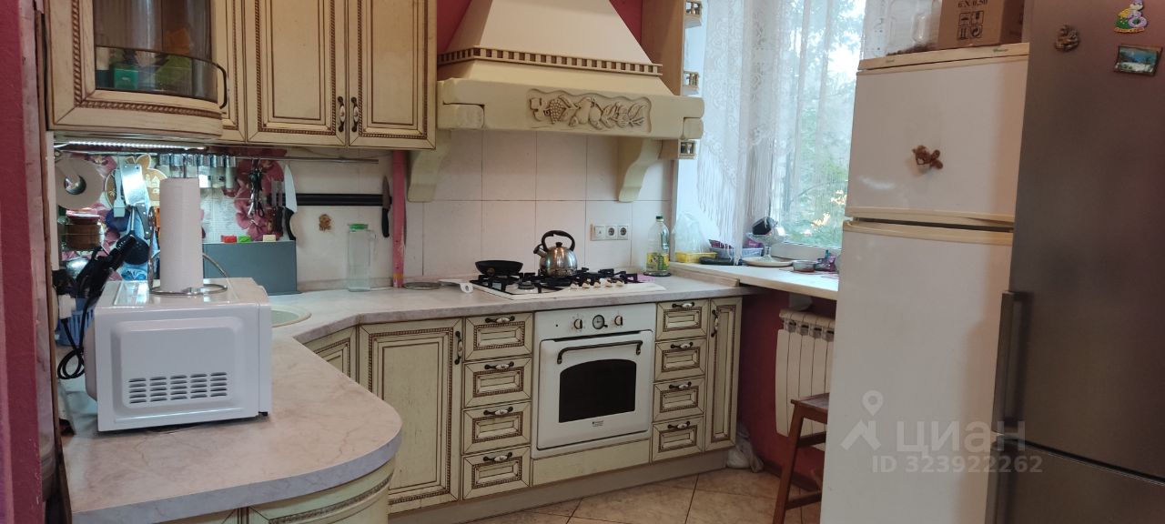 Продажа 3-комн квартиры на вторичном рынке улица Михайлова, 17